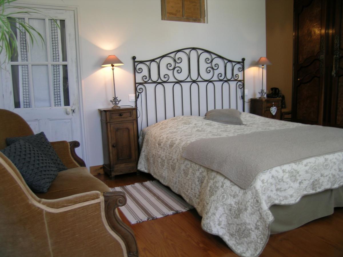 Les 2 Madeleine Bed & Breakfast Saint-Saturnin-du-Bois Exterior foto