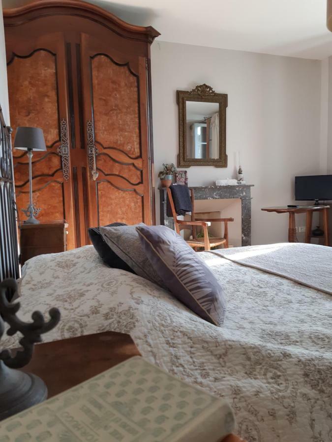 Les 2 Madeleine Bed & Breakfast Saint-Saturnin-du-Bois Exterior foto