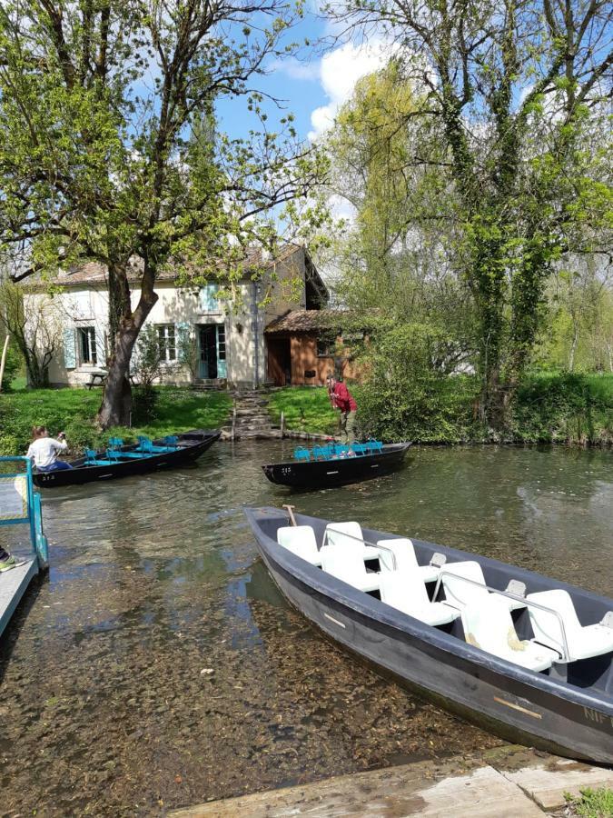 Les 2 Madeleine Bed & Breakfast Saint-Saturnin-du-Bois Exterior foto