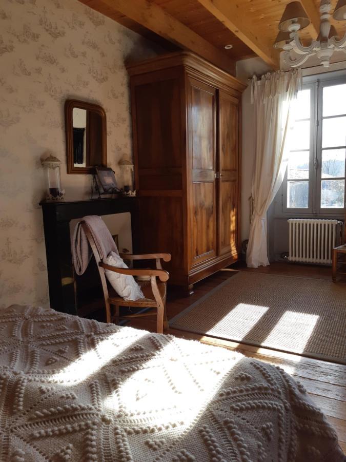 Les 2 Madeleine Bed & Breakfast Saint-Saturnin-du-Bois Exterior foto